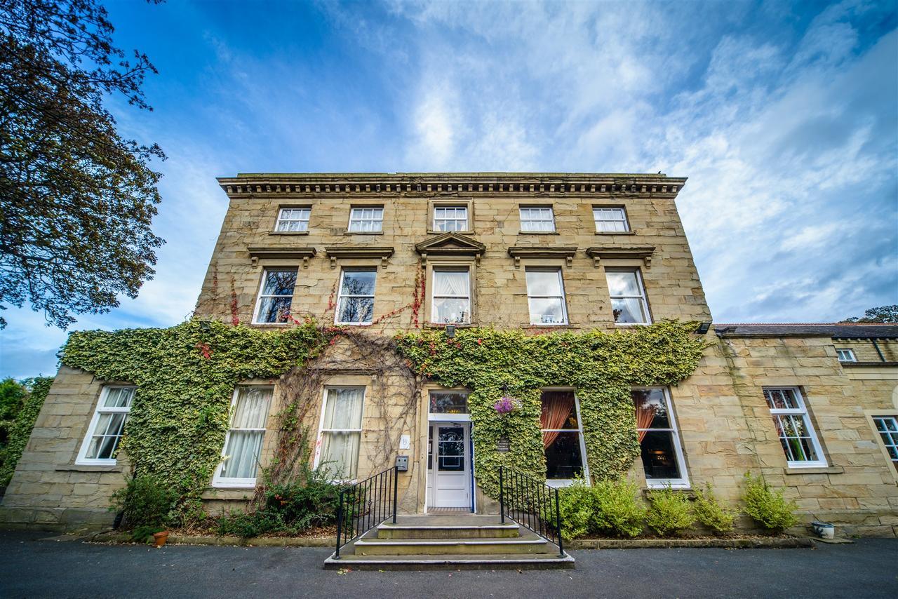 Healds Hall Hotel Cleckheaton Exterior foto